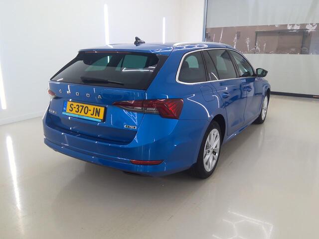 Skoda OCTAVIA Combi 1.0 e-TSi MHEV Edition Plus Automaat / Hybrid Mild / Trekhaak / Leder / Head Up / Stoel & Stuurverwarming