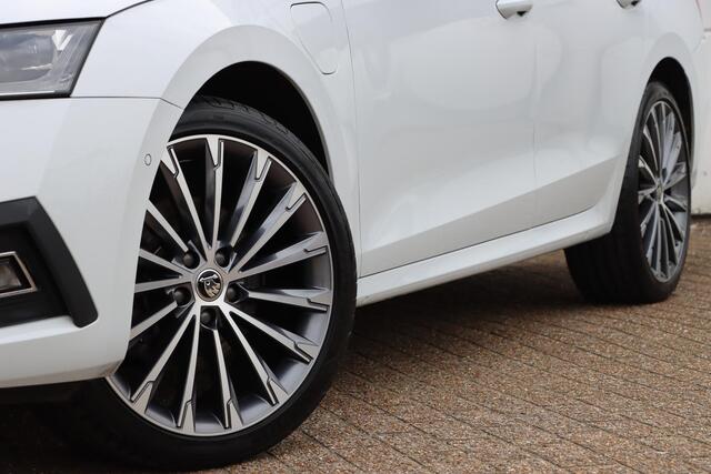 Skoda OCTAVIA Combi 1.4 eHybrid Style 204pk DSG6 |Elektrische stoelen | Leder/Alcantara | HUD