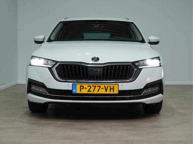 Skoda OCTAVIA Combi 1.0 e-TSI Business Edition Plus | Navigatie | Memory | LED | Camera | Stoelverw. 339