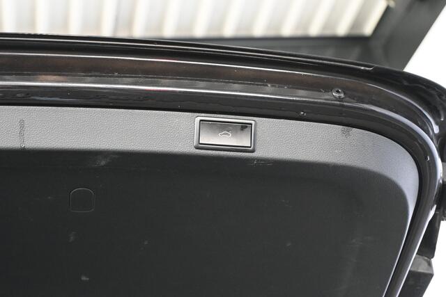 Skoda OCTAVIA Combi 1.0 e-TSI Business Edition Automaat Navigatie Carplay Virtual Stoelverwarming Inruil Mogelijk!