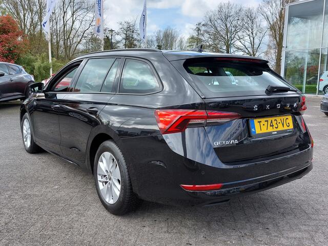 Skoda OCTAVIA Combi 1.0 TSI 110pk Ambition | Origineel NL | Navi | Apple Carplay+Android Auto | Clima | Cruise | Led Koplampen | Rijstrook+Licht+Regensensor | Pdc | 16''lm | Trekhaak