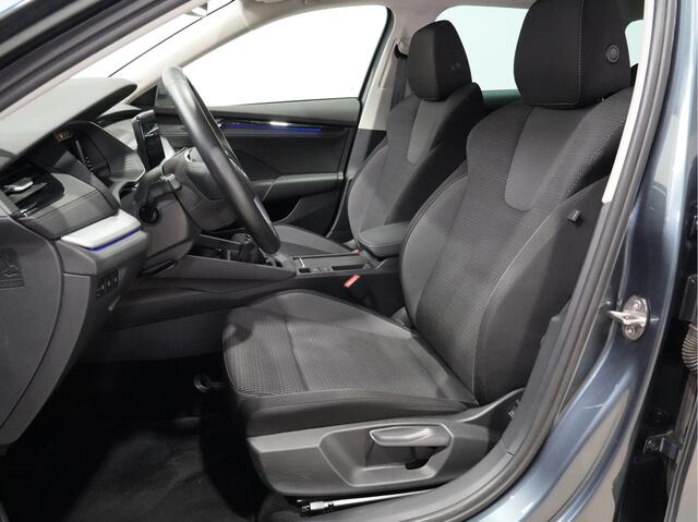 Skoda OCTAVIA Combi 1.0 TSI 110pk Business Edition Navigatie Camera PDC Privacy glass 20