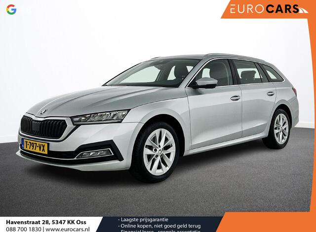 Skoda OCTAVIA Combi 1.5 e-TSI DSG Style | Navigatie | Climate Control | Parkeer Sensoren | Camera | DAB | Cruise control | Lichtmetalen Velgen | Keyless