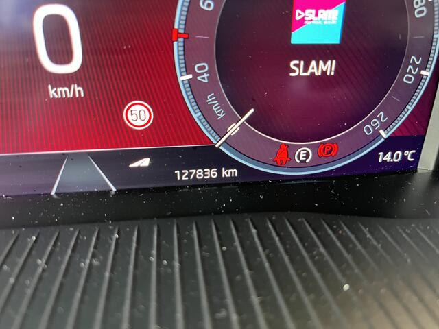 Skoda OCTAVIA Combi 1.4 TSI iV PHEV Sportline Business / AUTOMAAT/ PANO/ ACC/ SMARTLINK/ PARK.SENSOREN V+A/ CAMERA/ STOELVERWARMING/ RIJ-MODI/ KEYLESS/ NAVI/ DAB/ CLIMA/ LED/ 18'' LMV