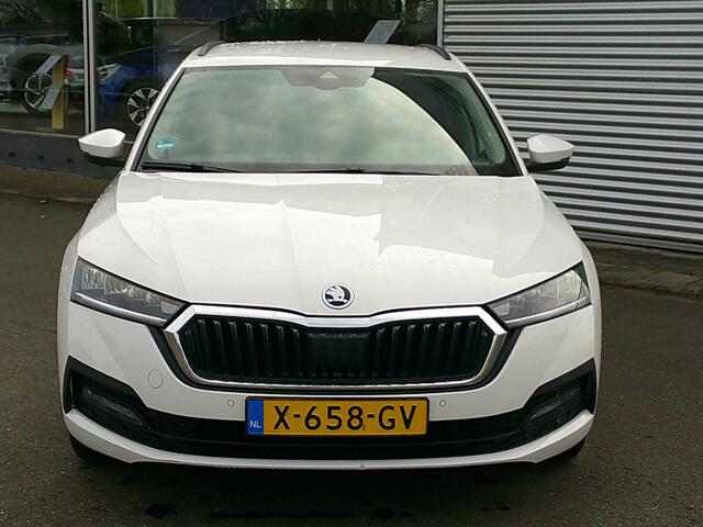Skoda OCTAVIA Combi 1.0 e-TSI Business Edition Automaat Staat in Hoogeveen
