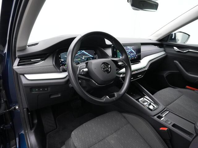 Skoda OCTAVIA 1.0 e-TSI 110 pk DSG Style | Trekhaak | Geheugenstoel | Head-up display | Stuur-/stoelverwarming | Achteruitrijcamera