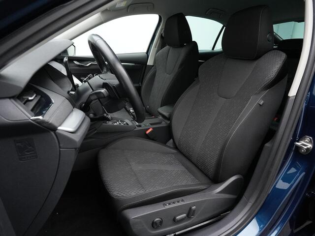 Skoda OCTAVIA 1.0 e-TSI 110 pk DSG Style | Trekhaak | Geheugenstoel | Head-up display | Stuur-/stoelverwarming | Achteruitrijcamera