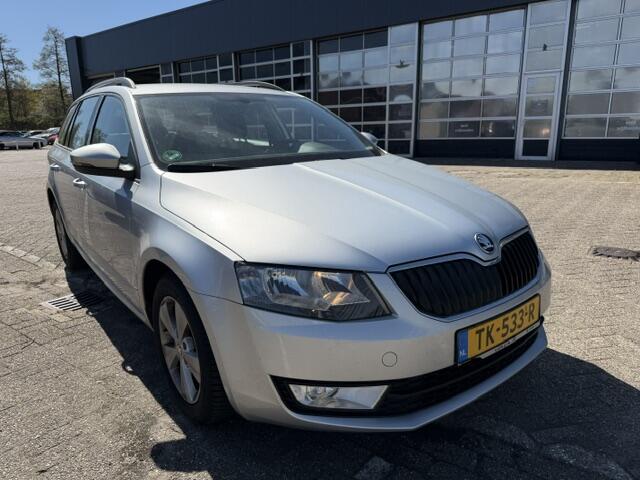Skoda OCTAVIA Combi 1.6 TDi Greentech Active | ECC | LMV | EX BPM !!