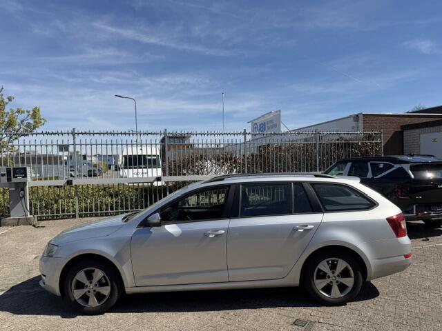 Skoda OCTAVIA Combi 1.6 TDi Greentech Active | ECC | LMV | EX BPM !!