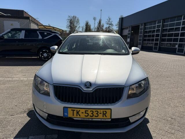 Skoda OCTAVIA Combi 1.6 TDi Greentech Active | ECC | LMV | EX BPM !!