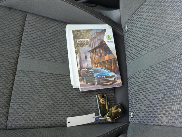 Skoda OCTAVIA Combi 1.0 e-TSI Business Edition Plus / AUTOMAAT/ TREKHAAK/ CRUISE/ DIGITAL DASH/ CLIMA/ STOELVERWARM./ NAVI