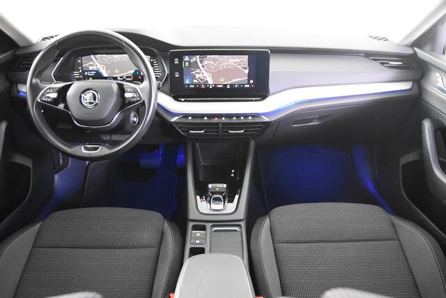 Skoda OCTAVIA Combi 1.0 e-TSI Ambition Automaat *1ste Eigenaar*Navigatie*Trekhaak*