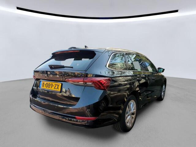 Skoda OCTAVIA Combi 1.0 TSI Business Edition / Navigatie / App connect / Elektrische achterklep / Parkeersensoren V+A /