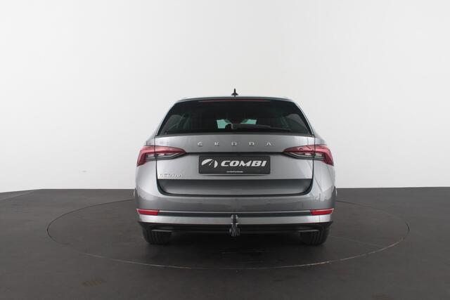 Skoda OCTAVIA Combi 1.0 TSI Ambition > Camera/stoelverwarming/Trekhaak wegklapbaar...