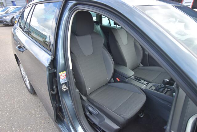 Skoda OCTAVIA Combi 1.0 TSI Business Edition , TREKHAAK , VIRTUAL COCKPIT , V STOEL VERW , PDC V+A , LED KOPL ,