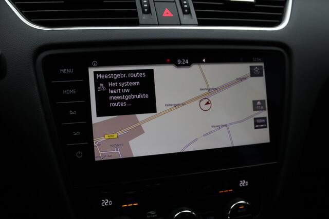 Skoda OCTAVIA Combi 1.5 TSI 150 PK Automaat Greentech Style Business, Carplay, Cruise Control, Stoelverwarming