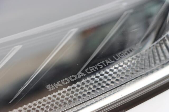 Skoda OCTAVIA Combi 1.4 eHybrid Style 204pk DSG6 | SOH 94% | Elektrische stoelen | Leder/Alcantara | HUD
