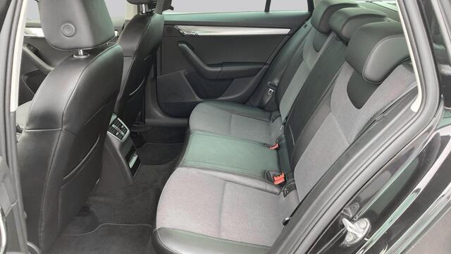 Skoda OCTAVIA Combi 1.0 TSI 115pk Greentech Business Edition Navigatie Carplay Pdc Cruise 248