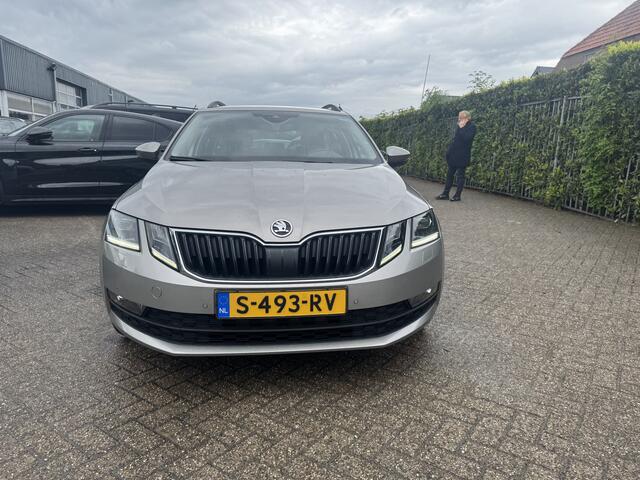 Skoda OCTAVIA Combi 1.6 TDI Greentech Style Automaat