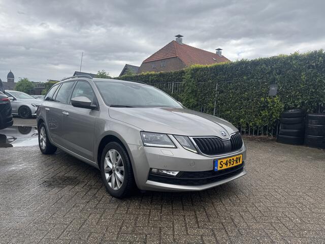 Skoda OCTAVIA Combi 1.6 TDI Greentech Style Automaat