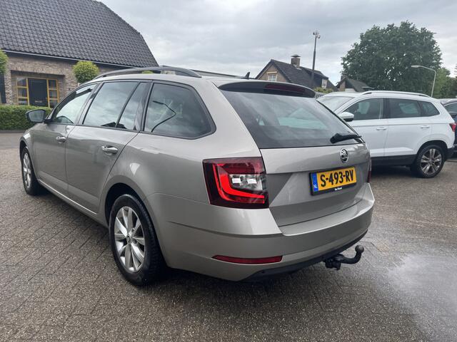 Skoda OCTAVIA Combi 1.6 TDI Greentech Style Automaat