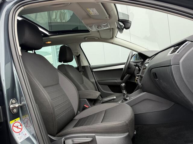 Skoda OCTAVIA Combi 1.5 TSI 150pk Style | Pano dak | Trekhaak