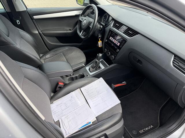 Skoda OCTAVIA Combi 1.5 TSI DSG Greentech Business Edition Carplay