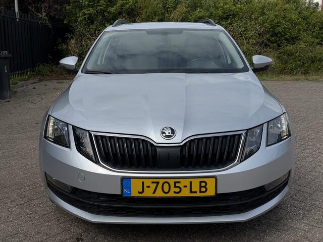 Skoda OCTAVIA Combi 1.5 TSI DSG Greentech Business Edition Carplay