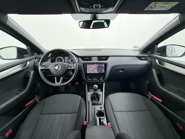 Skoda OCTAVIA 1.5TSI 150PK Trekhaak Panoramadak Navi Ecc Apple Carplay Android Auto Greentech Business Edition Plus Stoelverwarming Cruise Control Isofix Lmv DAB 1e Eigenaar Origineel Nederlandse Auto