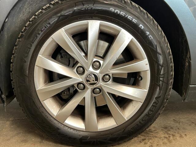 Skoda OCTAVIA Combi 1.0 TSI Greentech Ambition Business