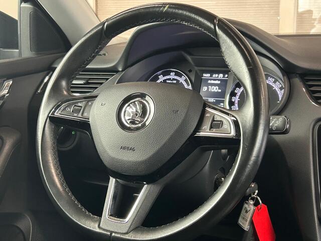 Skoda OCTAVIA Combi 1.0 TSI Greentech Ambition Business