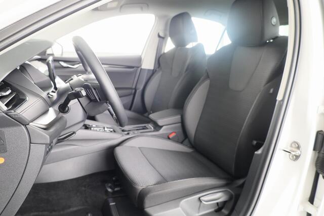 Skoda OCTAVIA Ambition 1.0 e-TSI 110pk DSG-7 | Navigatie | Park Assist | Stoelverwarming | Led verlichting | 17 inch zwarte velgen | Verlengde garantie
