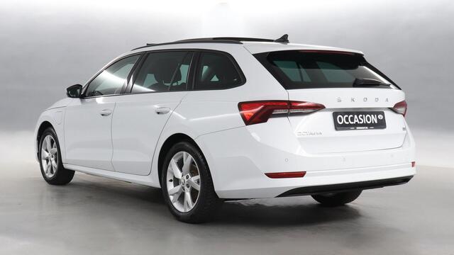 Skoda OCTAVIA Combi 1.4 TSI iV 204pk PHEV Business Edition / Panoramadak / Smart Link / Stoelverwarming