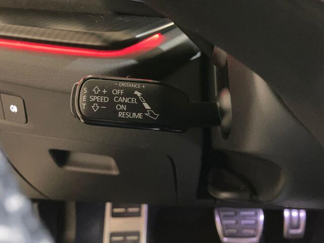 Skoda OCTAVIA Combi 1.4TSI 180kW/245PK iV PHEV RS · Navigatie · Leder/Alcantara · Apple/Android Car Play ·
