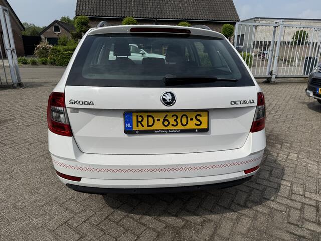 Skoda OCTAVIA Combi 1.6 TDI Greentech Ambition Business DSG Automaat | Clima | Navi | B