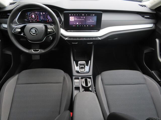 Skoda OCTAVIA Combi 1.5 TSI MHEV Business Edition | trekhaak wegklapbaar |