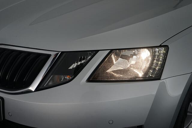 Skoda OCTAVIA Combi 1.0 TSI Greentech Ambition Business