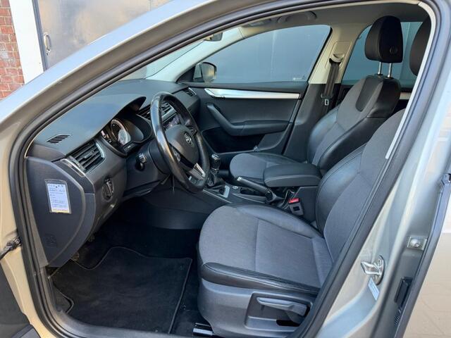 Skoda OCTAVIA 1.0 TSI Business Climat Cruise Carplay Trekhaak