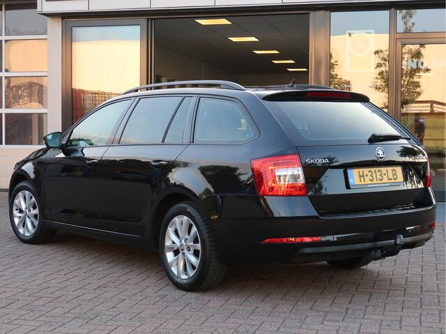 Skoda OCTAVIA Combi 1.0 TSI Business Edition | parkeersensoren | trekhaak |