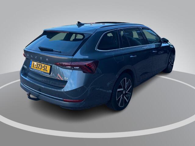 Skoda OCTAVIA Combi 1.4 TSI iV 204pk DSG PHEV Business Edition · Panoramadak · Camera · Trekhaak · Verwarmbare Voorruit · Apple/Android Car Play · Draadloze Telefoonlader ·