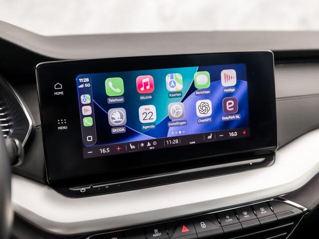 Skoda OCTAVIA Combi 1.0 e-TSI Sport Automaat (VIRTUAL COCKPIT, APPLE CARPLAY, GROOT NAVI, STOELVERWARMING, SPORTSTOELEN, GETINT GLAS, ADAPTIVE CRUISE, CAMERA, SFEERVERLICHTING, NIEUWSTAAT)