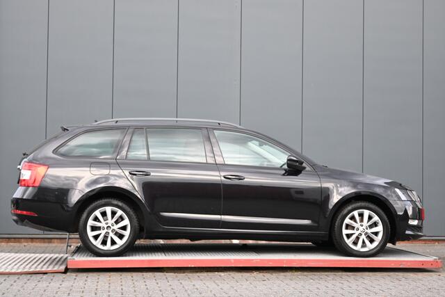 Skoda OCTAVIA Combi 1.0 TSI Greentech Ambition Business
