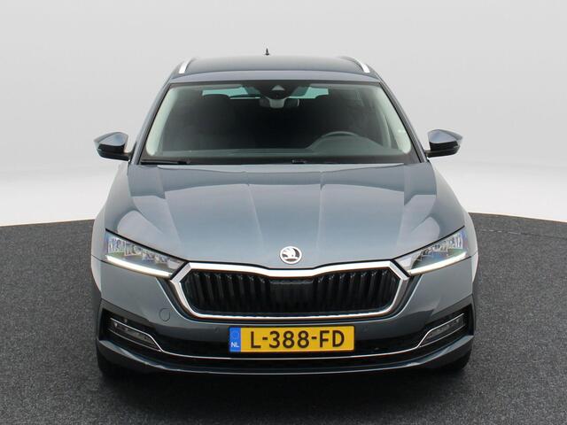 Skoda OCTAVIA Combi 1.0 TSi 110 Pk Business Edition | Cruise Control | Parkeersensoren | Climatronic | Navigatie | CarPlay | 18 Inch | 72.311 Km !!