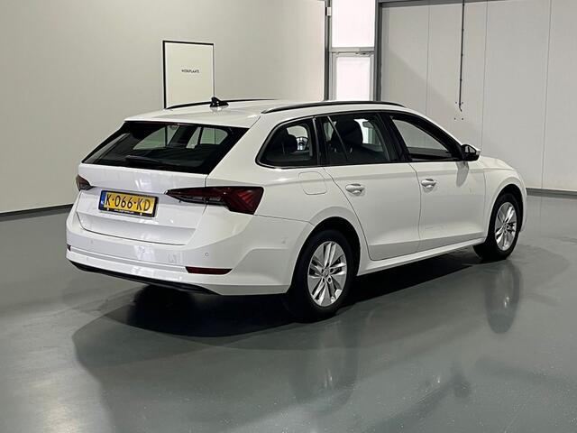Skoda OCTAVIA Combi 1.0 e-TSI Business Edition ? Automaat ? CarPlay ? ACC ? VRC