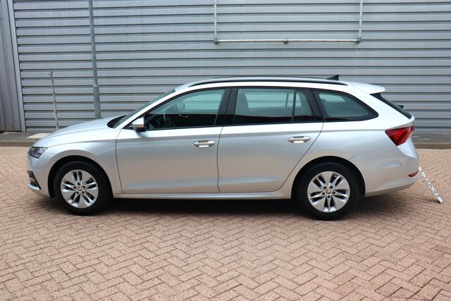 Skoda OCTAVIA Combi 1.0 TSI Business Edition O.a: Haak, Clima, Cruise, Navi, PDC, Carplay, Etc. All-in prijs!