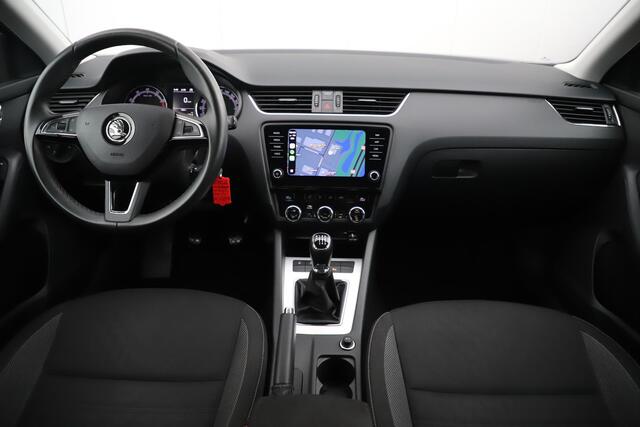 Skoda OCTAVIA 1.0 TSI Greentech Ambition Business Trekhaak 16 inch Navigatie Carplay Android Climate & Cruise Control Parkeersensor