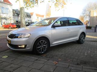 skoda-rapid-spaceback-1.0-tsi-green
