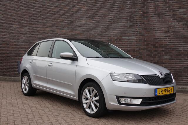 Skoda RAPID Spaceback 1.2 TSI Greentech JOY, Automaat, navigatie, panoramadak, cruisecontrole waanzinnig mooie auto!