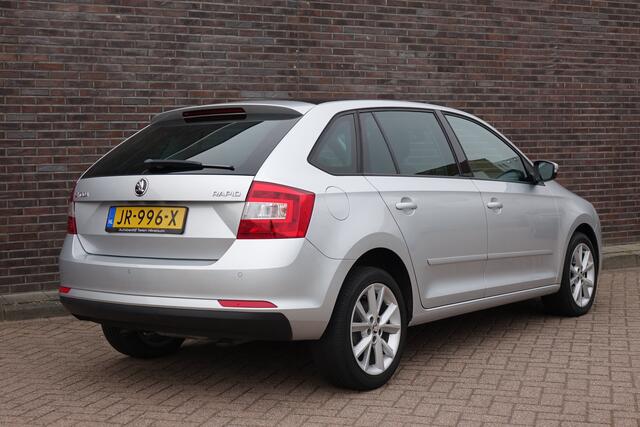 Skoda RAPID Spaceback 1.2 TSI Greentech JOY, Automaat, navigatie, panoramadak, cruisecontrole waanzinnig mooie auto!