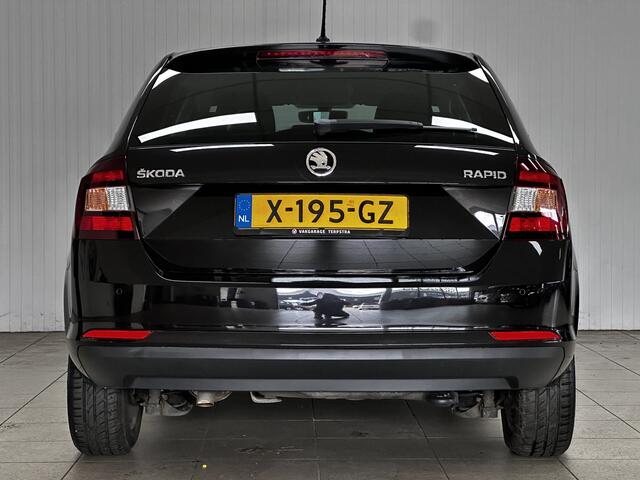 Skoda RAPID Spaceback 1.0 TSI Greentech Clever/ Extra getint glas/ 16'' LMV/ Apple + Android/ Stoelverw./ Navi/ Clima/ Cruise/ Elek. pakket/ Isofix/ Bluetooth/ Armsteun/ Multi. LEDER. Stuur/ PDC/ Chroom/ Dagrijverl.